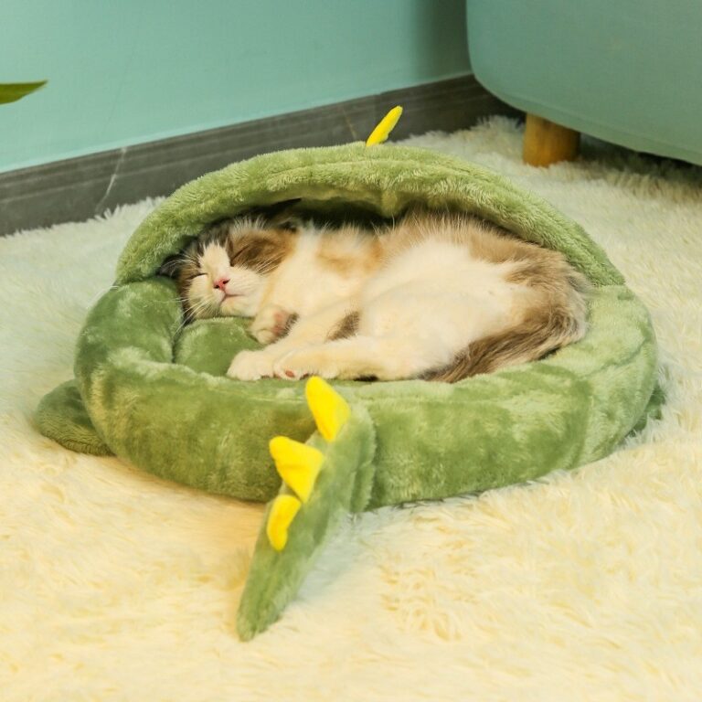 Winter Warm Cat Bed - Soft & Cozy Mattress for Cats and Small Pets 