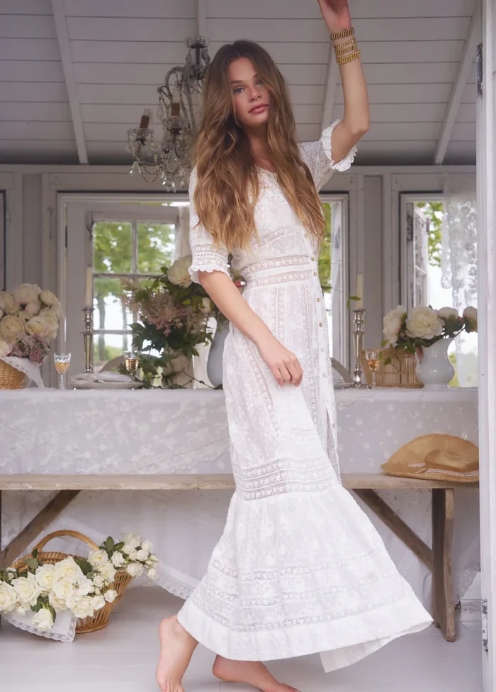 Kalulan White Lace Midi Dress